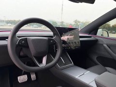 Tesla Model Y L Long Range All-Wheel Drive - ფოტო 12