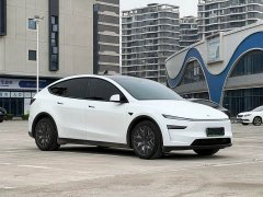 Tesla Model Y L Long Range All-Wheel Drive - ფოტო 3