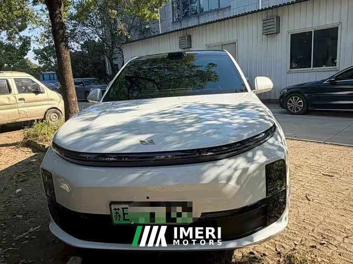 Li Auto L6 Max - ავტომობილი ჩინეთიდან