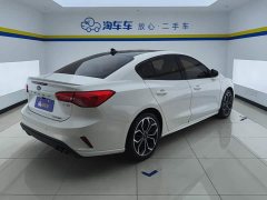 Ford Focus Sedan EcoBoost 180 Automatic ST Line - ფოტო 3