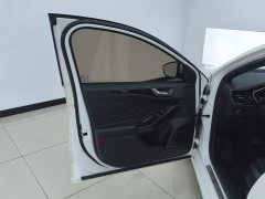 Ford Focus Sedan EcoBoost 180 Automatic ST Line - ფოტო 7