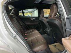 Volvo S60 B4 Smart Luxury Edition - ფოტო 11