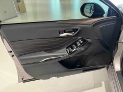 Toyota Avalon 2024 Hybrid 2.0L Luxury - ფოტო 9