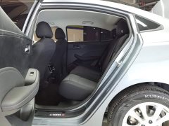SAIC MG i5 2023 1.5L Manual Comfort Edition - ფოტო 11