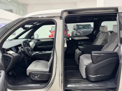 Volvo EM90 2025 Ultra Six-Seater - ფოტო 11