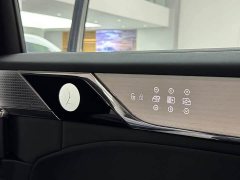 Volvo EM90 2025 Ultra Six-Seater - ფოტო 18