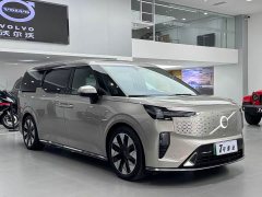 Volvo EM90 2025 Ultra Six-Seater - ფოტო 6