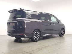 FAW Red Flag HQ9 2.0T Smart Connected Flagship Comfort Edition - ფოტო 2