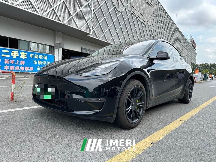 Tesla Model Y Long Range All-Wheel Drive