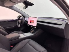 Tesla Model Y Rear-Wheel Drive - ფოტო 11
