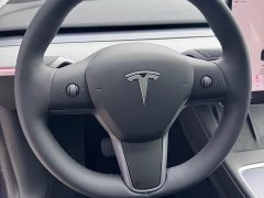 Tesla Model Y Rear-Wheel Drive - ფოტო 5