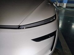 Tesla Model Y Rear-Wheel Drive Launch Edition - ფოტო 5