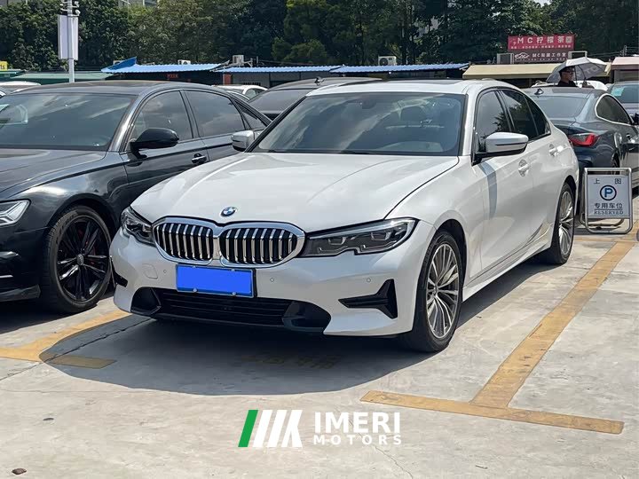 BMW 3 Series 320i M Sport Package - ავტომობილი ჩინეთიდან