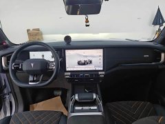 Deepal Deep Blue G318 Four-Wheel Drive Air Suspension Edition - ფოტო 5