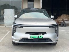 IM Motors Zhiji LS8 52 Max Luxury Six-Seater - ფოტო 2