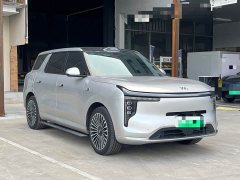 IM Motors Zhiji LS8 52 Max Luxury Six-Seater - ფოტო 3