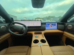 IM Motors Zhiji LS8 52 Max Luxury Six-Seater - ფოტო 5