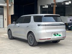 IM Motors Zhiji LS8 52 Max Luxury Six-Seater - ფოტო 9