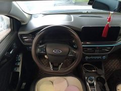 Ford Focus Hatchback EcoBoost 180 Automatic Trend - ფოტო 11