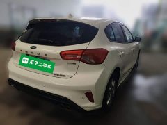 Ford Focus Hatchback EcoBoost 180 Automatic Trend - ფოტო 6