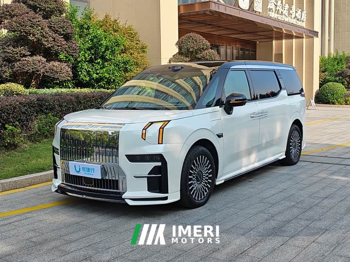 Zeekr 009 Seven-Seat Aisle Version 108kWh - ავტომობილი ჩინეთიდან