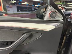 Tesla Model Y Rear-Wheel Drive - ფოტო 4