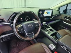 Toyota Sienna 2023 2.5L Hybrid Luxury - ფოტო 10