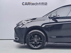 Toyota Sienna 2023 2.5L Hybrid Luxury - ფოტო 6