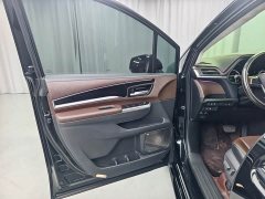 Toyota Sienna 2023 2.5L Hybrid Luxury - ფოტო 7