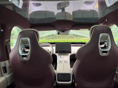 Xiaomi YU7 2025 Four-Wheel Drive Pro - ფოტო 12
