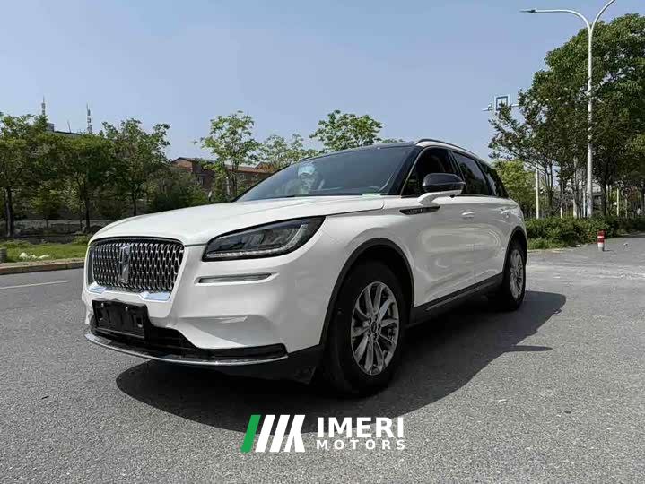 Lincoln Explorer 2.0T Two-Wheel Drive Premium