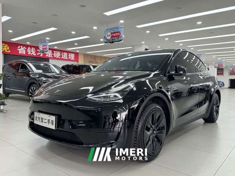 2024 Tesla Model Y Rear-Wheel Drive