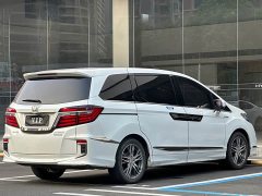 Honda Elysion 2019 2.0L Hybrid Luxury - ფოტო 10