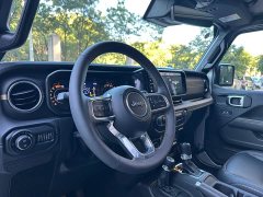 Jeep Wrangler 2024 2.0T Sahara Four-Door - ფოტო 11