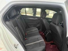 Volkswagen Golf 2023 280TSI DSG R-Line Lite - ფოტო 17
