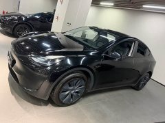 Tesla Model Y Rear-Wheel Drive - ფოტო 2