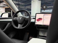 Tesla Model Y Rear-Wheel Drive - ფოტო 14