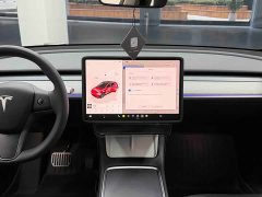 Tesla Model Y Rear-Wheel Drive - ფოტო 15
