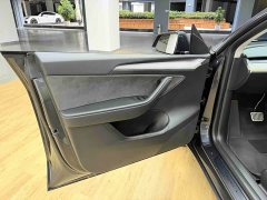 Tesla Model Y Rear-Wheel Drive - ფოტო 6