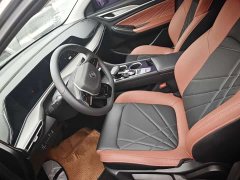 Changan Eado PLUS Blue Whale NE 1.4T GDI DCT High Performance Edition - ფოტო 4