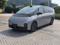 Li Auto Li Xiang MEGA Ultra - ფოტო 1