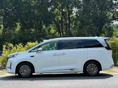 Denza D9 Gen 2 EV RWD Flash Charge Luxury Edition - ფოტო 4