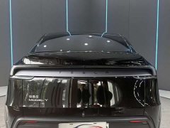 Tesla Model Y Rear-Wheel Drive - ფოტო 7