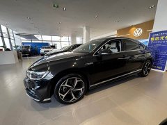 Volkswagen Magotan 2023 2 Million Units Commemorative Edition 330TSI DSG Luxury - ფოტო 3