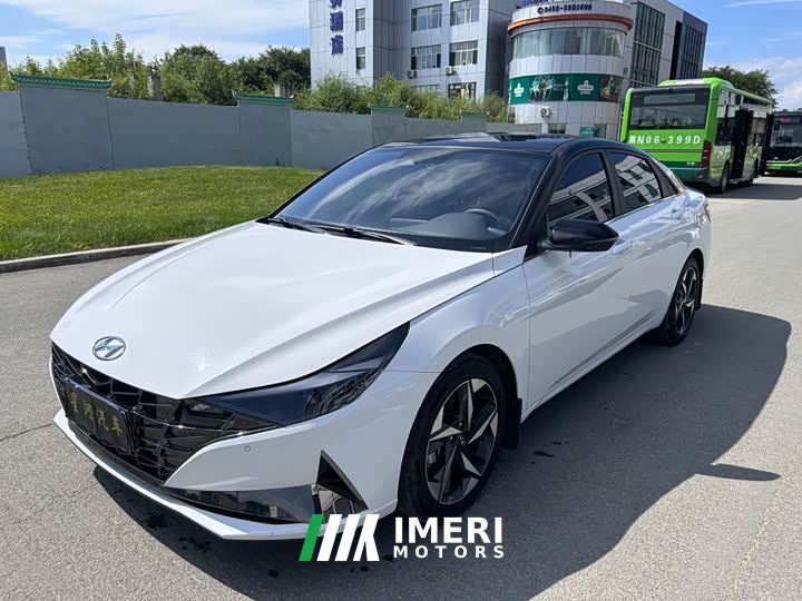 Hyundai Elantra 240TGDi DCT LUX Luxury Edition