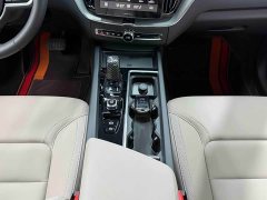 Volvo XC60 2025 B5 AWD Smart Luxury Edition - ფოტო 18