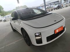 Li Auto i6 Two-Wheel Drive Standard - ფოტო 10