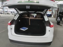 Li Auto i6 Two-Wheel Drive Standard - ფოტო 18