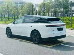 Li Auto i6 Two-Wheel Drive Standard - ფოტო 9