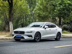 Volvo S60 B4 Smart Luxury Edition - ფოტო 1